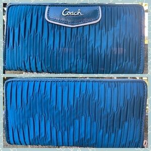 Coach Blue Teal Large Accordion Wallet Rare